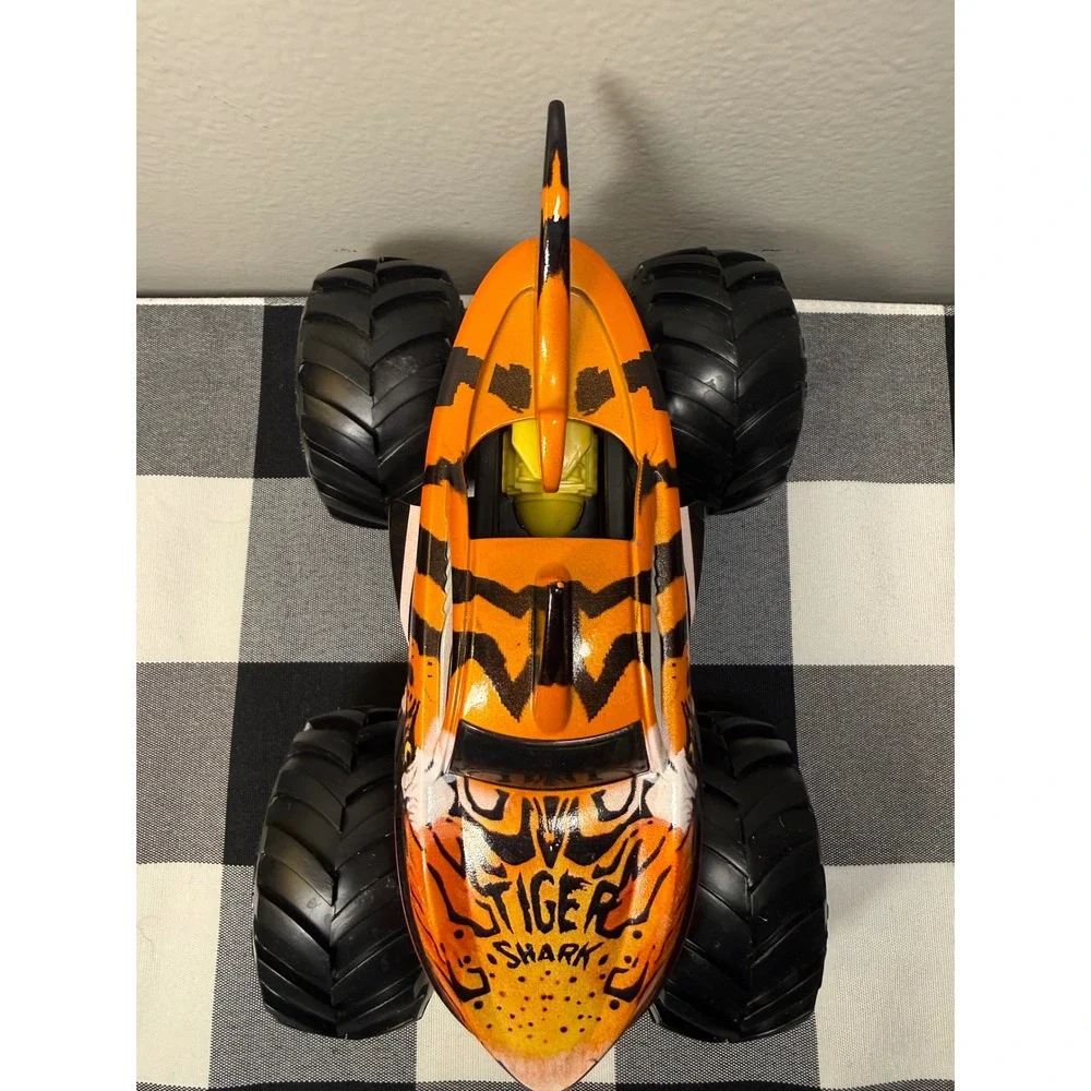 Hot Wheels Monster Trucks Tiger Shark 1:24 Scale Die-Cast Orange Tiger Stripes